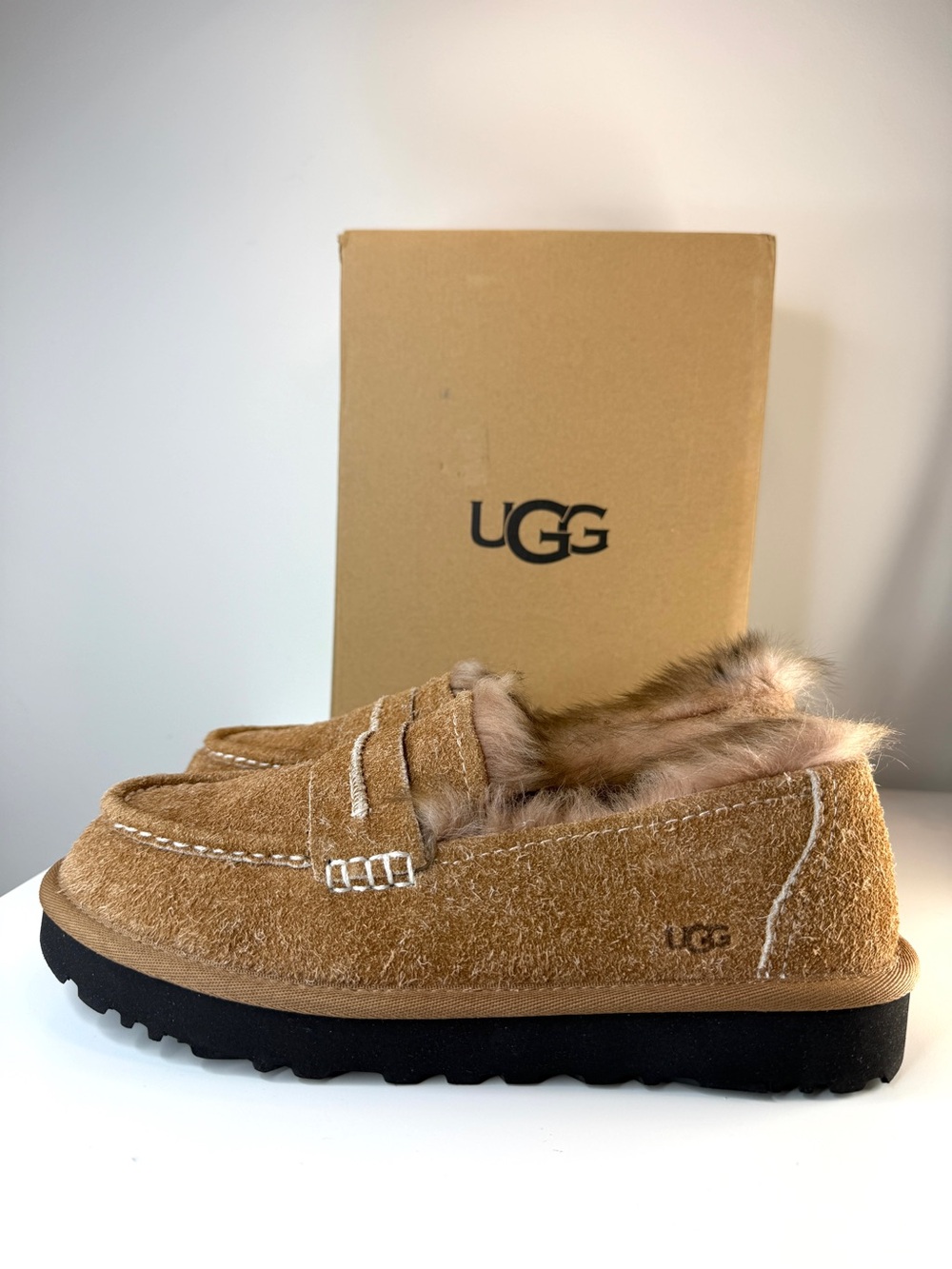 UGG Ellis Wool Loafer Women’s Size 9M Chestnut UGG plush Lined NEW in Box